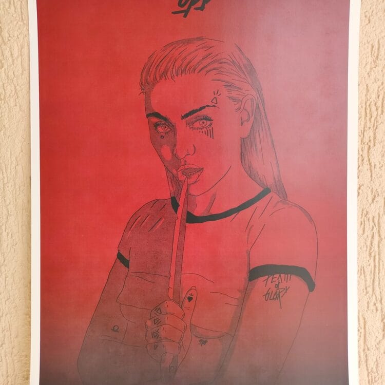 Print Posing lady 3