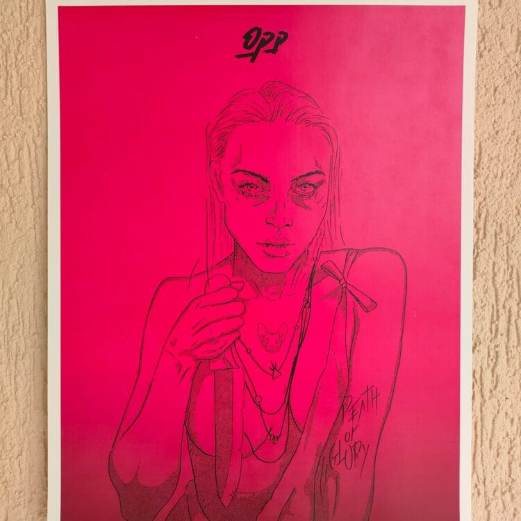 Print Posing lady 1